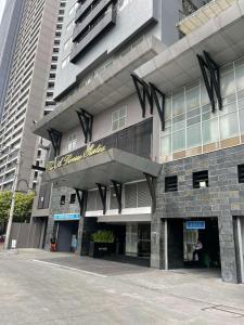 A Venue Residences 2403
