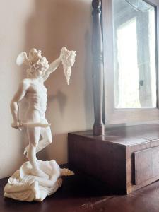 Apartment in Castle 27 Leonardo da Vinci street