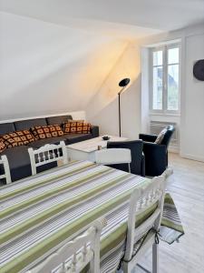 Maisons de vacances La maison des Hortensias Vic-Sur-Cere, 10 pers : photos des chambres