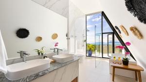 Blue Pearl Villa - Brand new luxury awaits