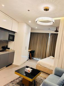 luxury apartment in Noida