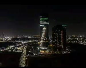 luxury apartment in Noida