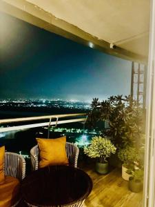 luxury apartment in Noida