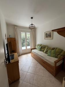 Villas Maison calme en pleine nature jusqu-a 10 personnes : photos des chambres
