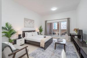 Free housekeeping visits during your stay - StayShort - A Gorgeous Studio in Zen 20 that Sleeps 2