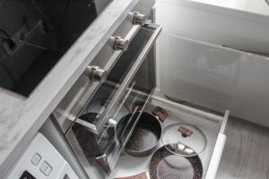 Modern 1BR Flat - Great Location