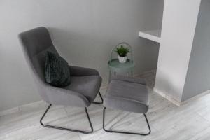 Modern 1BR Flat - Great Location