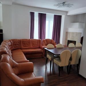 Conacul de la Dunăre, Eșelnița