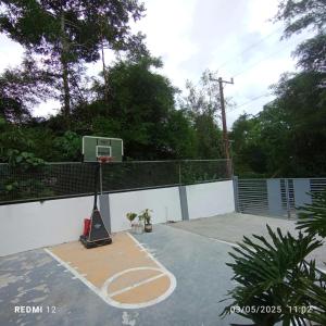 Jachim and Boaz FarmVille Staycation