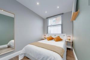 Cosy 1 Bed Home, City Centre, Free parking, Long & Short Stays