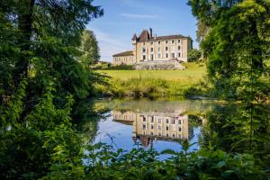 Villas Chateau de la Guerinchie, beautiful 7 bedroom castle in the heart of the Dordogne : photos des chambres