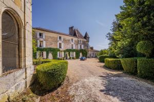 Villas Chateau de la Guerinchie, beautiful 7 bedroom castle in the heart of the Dordogne : photos des chambres