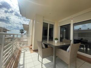 Fantástico apartamento con vistas al mar