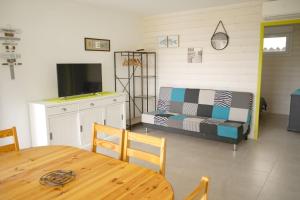 Maison tout confort 6 personnes à 300m de la plage - Clim & Wifi