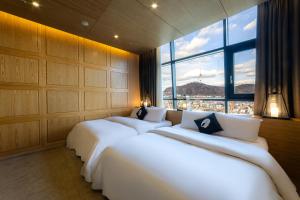 Designers Suite - B type