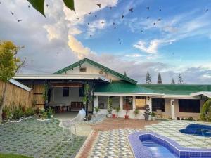 Villa Esperas Luxury Staycation