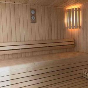 Chalets Chalet,14 p, 230m2,sauna,billard,source : photos des chambres