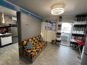 Gruissan Plage Studio RDC avec Piscine Wifi Parking Clim