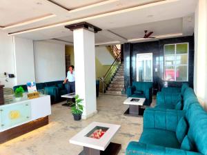 Sea View Hotel Dreamland Near Jagannath Temple - Lift-Wifi-Parking and Restaurant Facilities -Room Sea Facing With Attached Balcony - Top Rated Luxuary Hotel In Puri