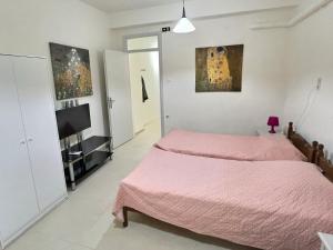 Old Town Apartment near the Beach