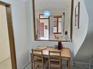 Old Town Apartment near the Beach