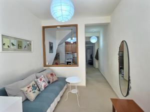 Old Town Apartment near the Beach