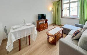 2 Bedroom Amazing Apartment In A Coruña