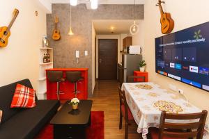 Velvet Vibe Chic Makati Stay Pool Gym 4034