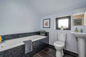 City Line Apartment 5
