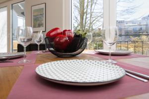 Ferienwohnung Strom Acht - modern frisch inkl Stellplatz, Balkon - 200m zum Alten Strom