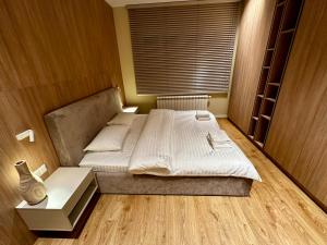 Noble Apartments