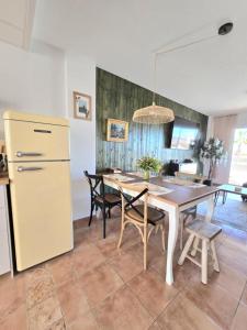 Los Nietos Apartment