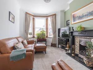 Comfortable 3 bed near Southend Pass the Keys