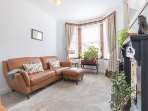 Comfortable 3 bed near Southend Pass the Keys