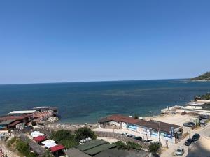 Lovely Seaview Apartment - 2BDR