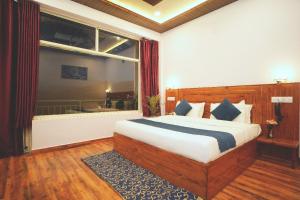 Paradise Inn Kasauli I Open Cafe I Restaurant I Party Events I Bonfire I DJ I Manki point View