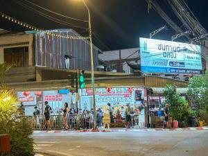MT Backpacker Phuket old Town