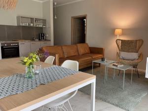 Idyllischer Hof mit 5 Wohnungen nahe des Saaler Boddens