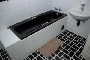 Ivory Inn Bed & Breakfast