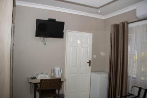 Ivory Inn Bed & Breakfast