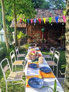 VILLACANTIK Yogyakarta TripleBed for 6 Persons