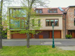 Komló Apartman - Gyula