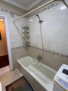 Spacious 2BR Apt in Nasr City Perfect for Groups
