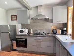 Maisons de vacances Gite chez Marie-Sarah petite maison calme parking : photos des chambres