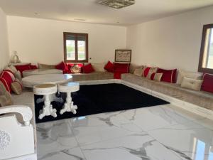 Immense villa avec piscine