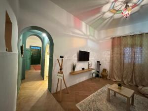 Big and Charming Apartment Heart Medina 3 BR with Terrace and View