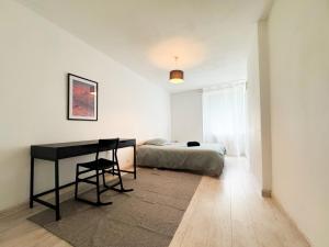 Appartements Hypercentre Cholet, grande capacite 2 a 12 personnes max, 4 chambres : photos des chambres