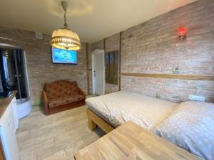 Promenada Near the Promenade