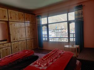 karma Home stay tabo