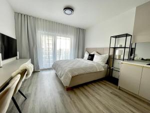 Brand New Minimalist Flat